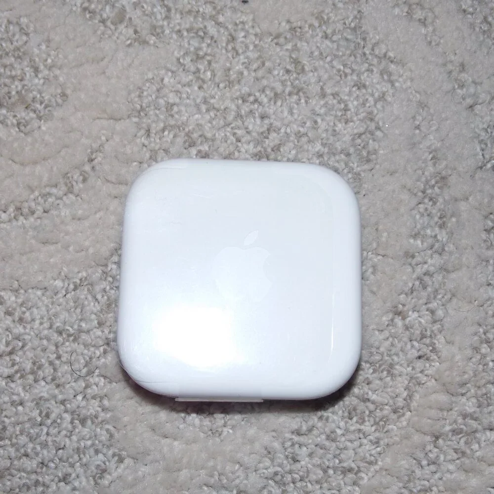 Apple Earbuds Genuine 3.5mm Plug Wired With Case New Sealed